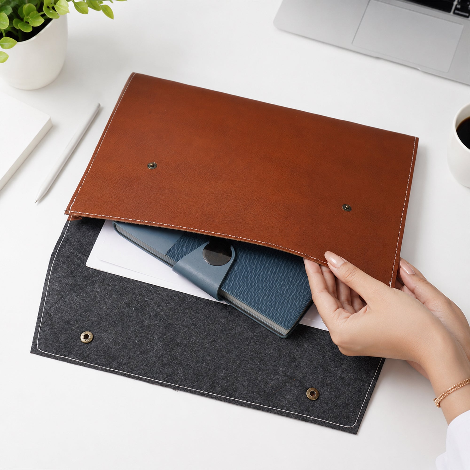 Premium Executive Conference Folder – Black & Tan | Stylish Document Organizer for Office & Business